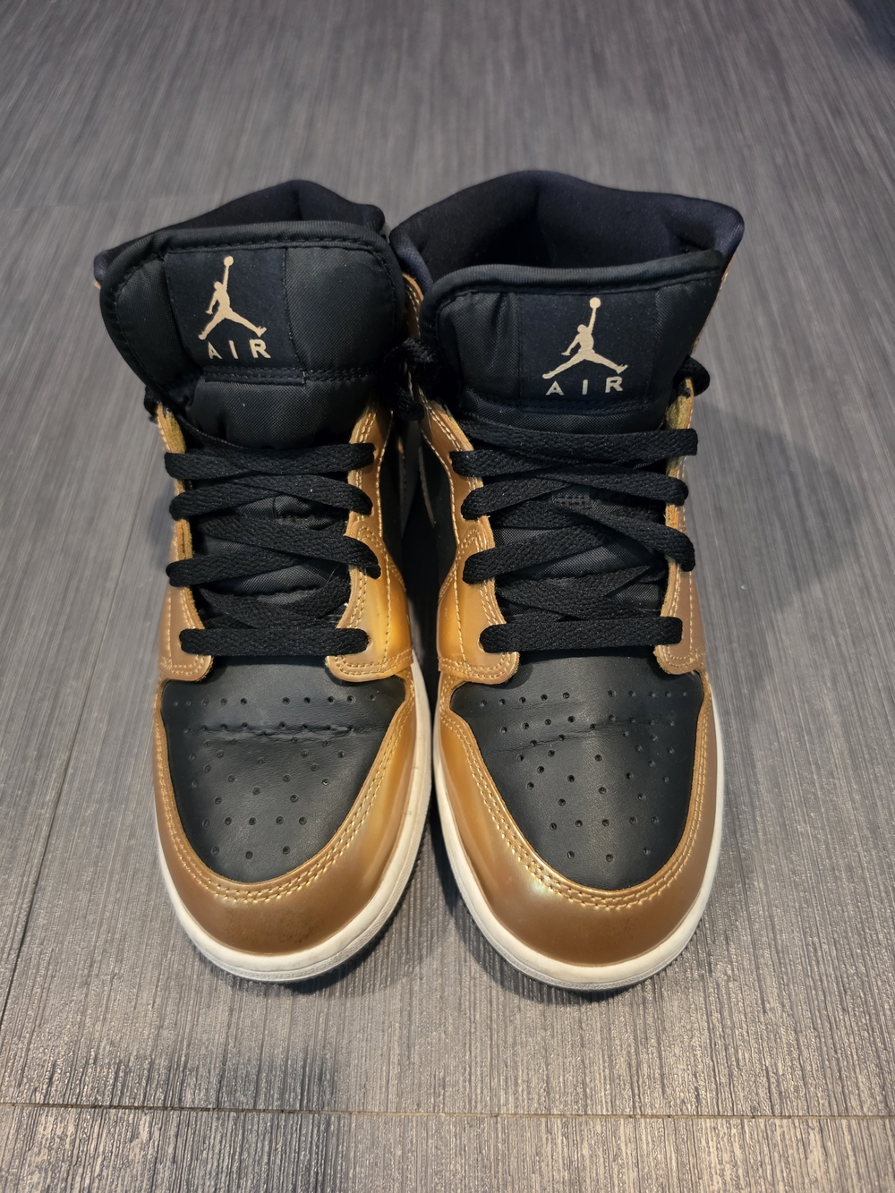 Jordan Mid-Top Sneakers - Black & Metallic Gold